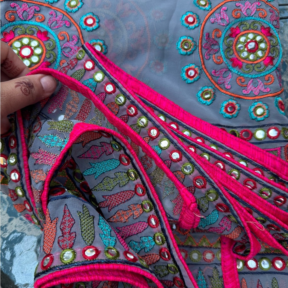 Indian Pakistan duppatta sabhyasachi inspired